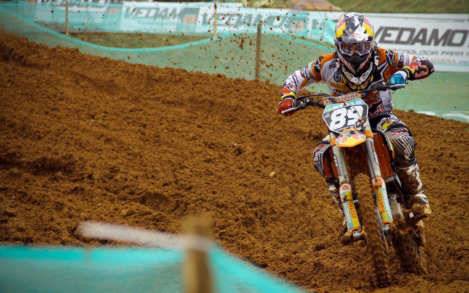 12月20日足球焦点战前瞻，纽卡斯尔与切尔西上演英超对决，沃尔夫斯堡与弗赖堡角逐德甲欧战席位