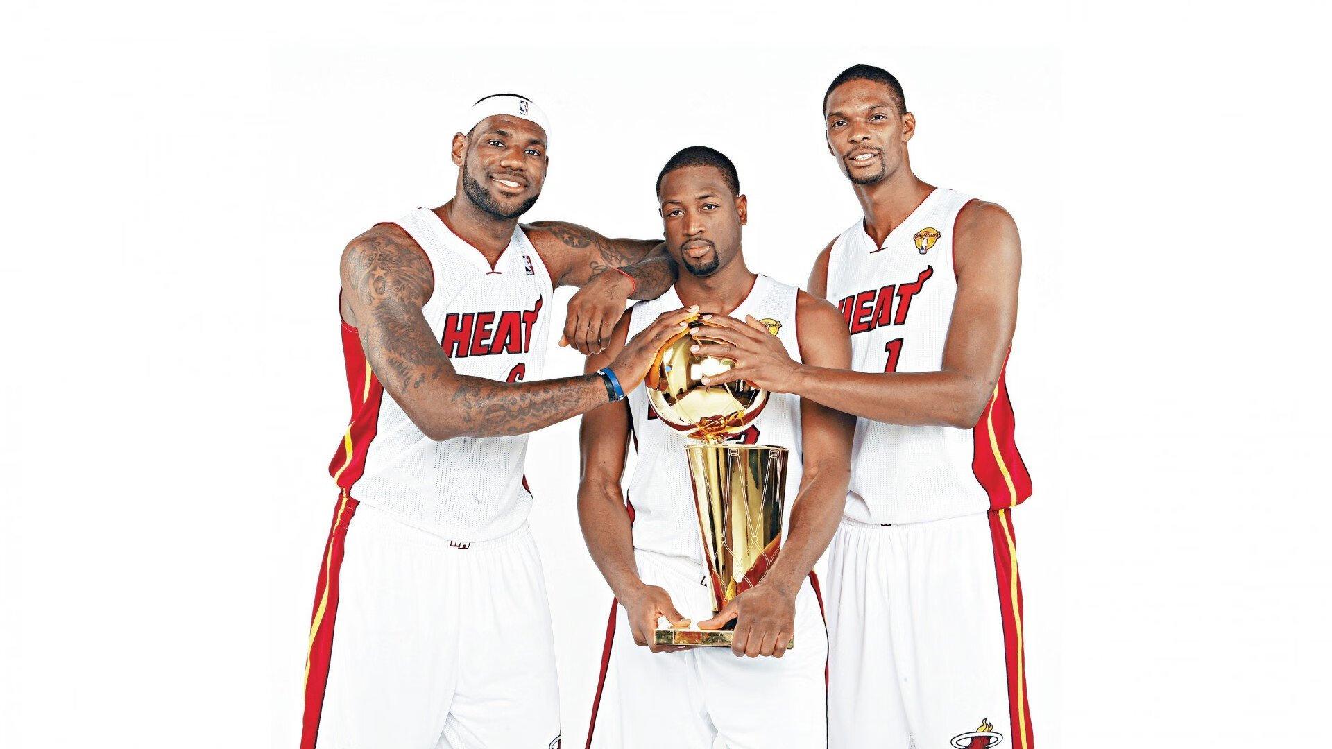 湖人球迷集体抗议，交易里夫斯恐引爆洛杉矶大规模暴动